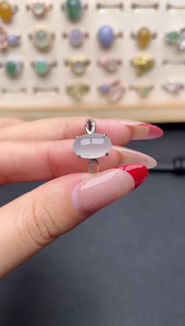 【闪购商品】翡翠戒指银S925镶嵌一物一证一礼盒