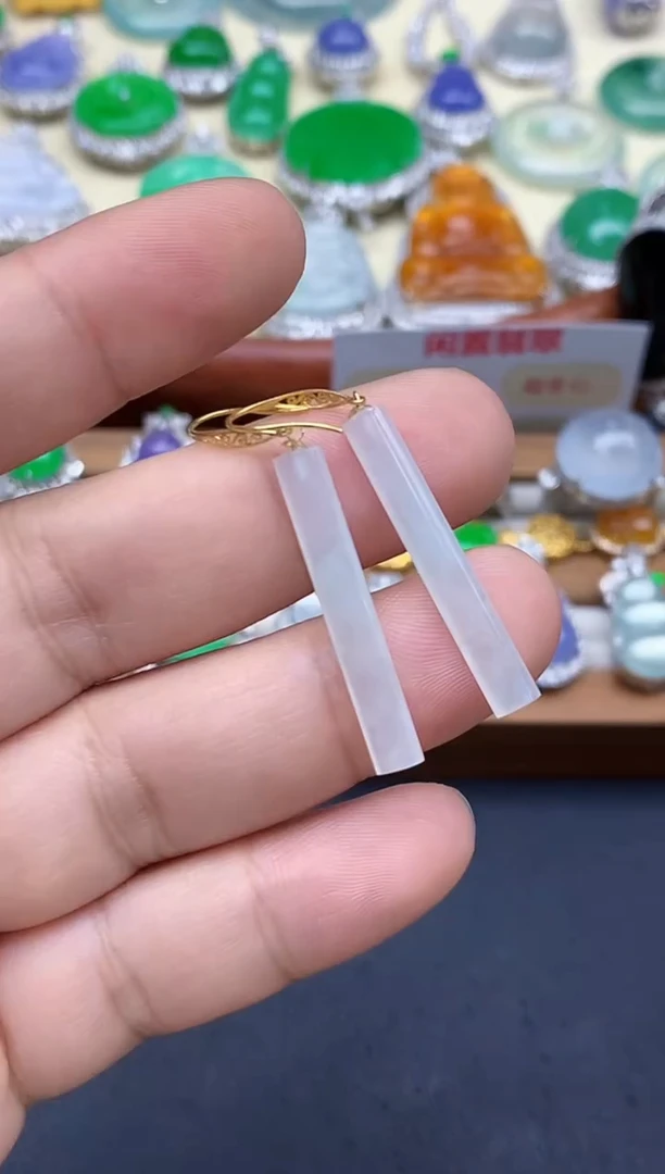 颈饰18K金镶嵌翡翠34-中国好珍宝