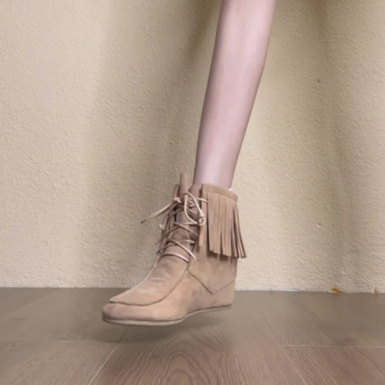左樱先生 内增高6.5cm复古风流苏粗跟软皮弹力短靴女秋季休闲靴女