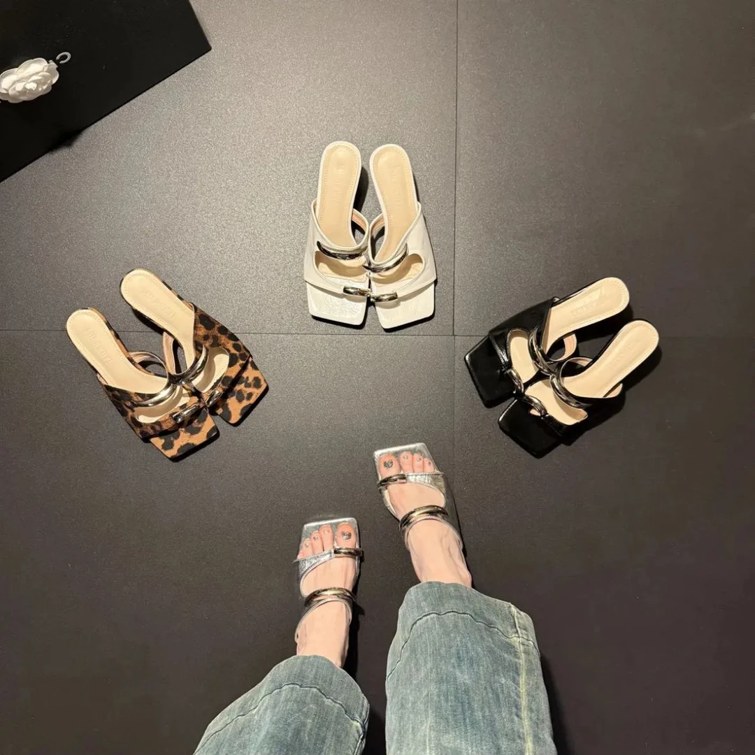 法式两穿凉拖鞋女2025新款夏中粗跟细带气质一字带仙女风高跟凉鞋