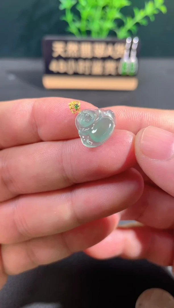 【闪购商品】翡翠颈饰18K金镶嵌翡翠