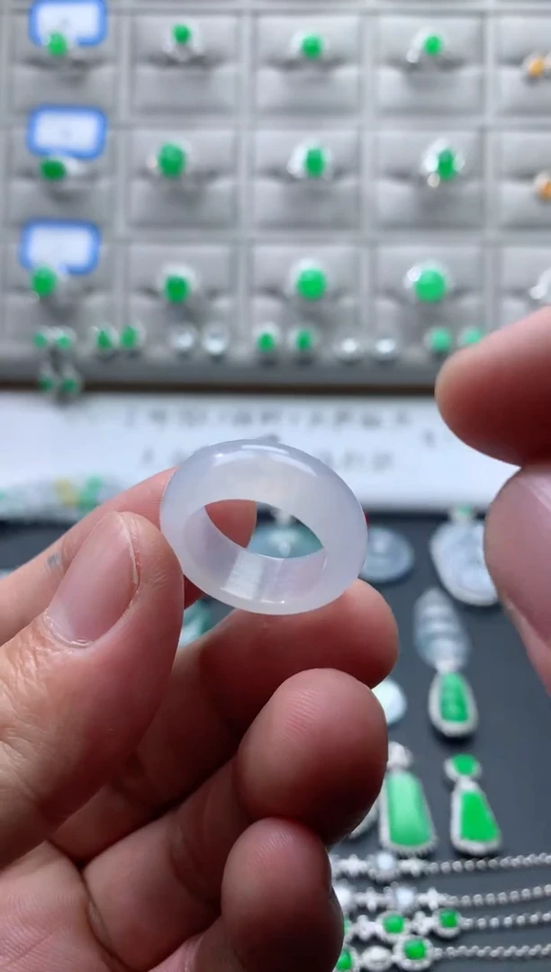 未镶嵌戒圈翡翠戒圈