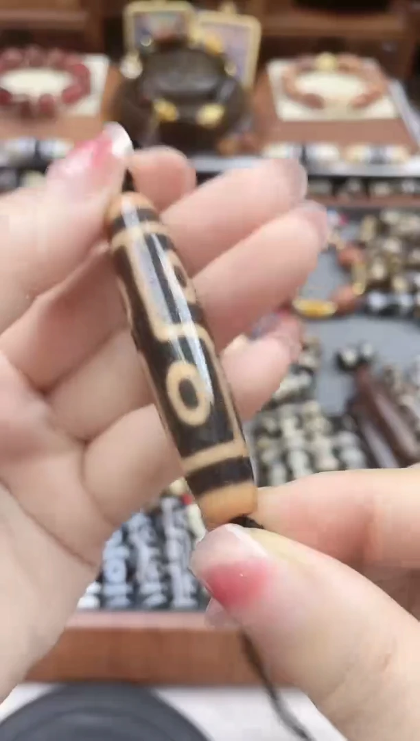 未镶嵌珠珠玛瑙/玉髓牙黄六眼
