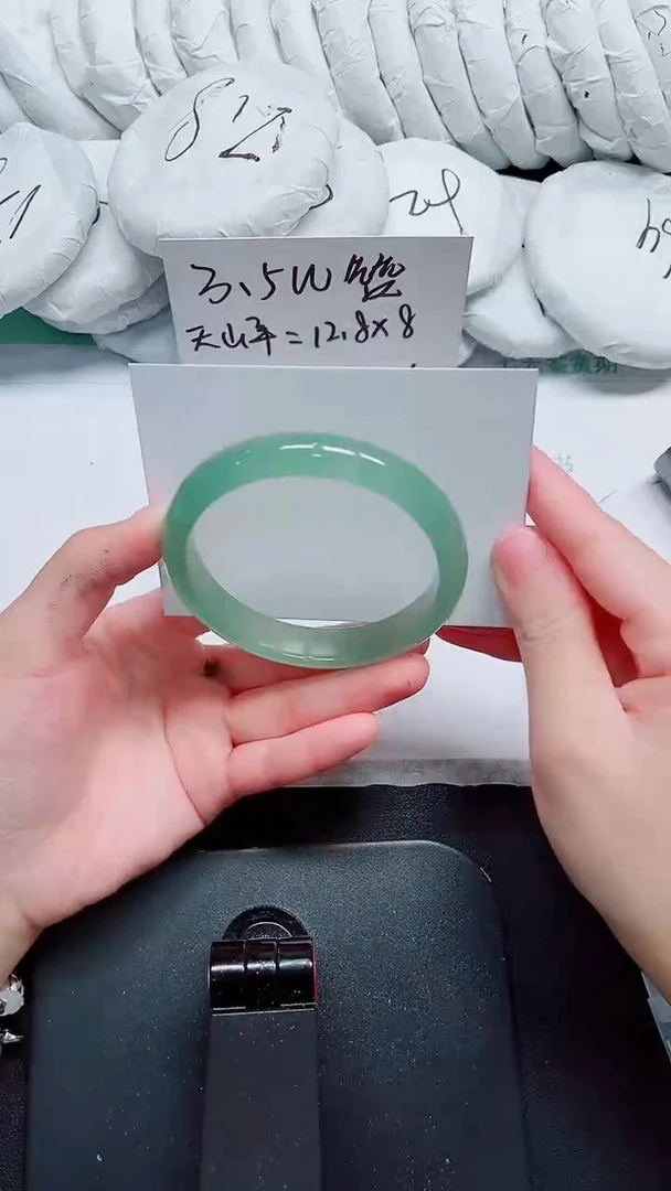石英质玉手镯未镶嵌698-60.4