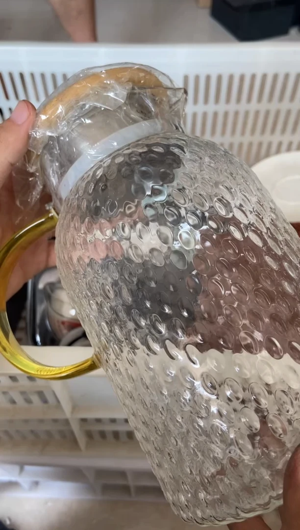 无运费险有瑕疵的摄影的产品有使用过的痕迹有点脏介意勿拍