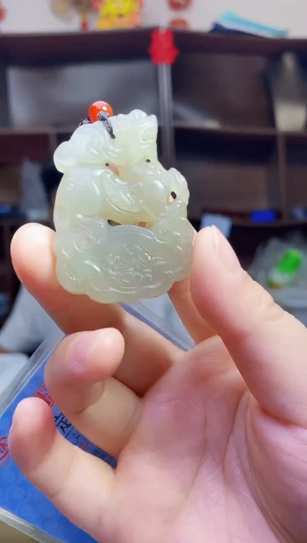 和田玉未镶嵌颈饰1