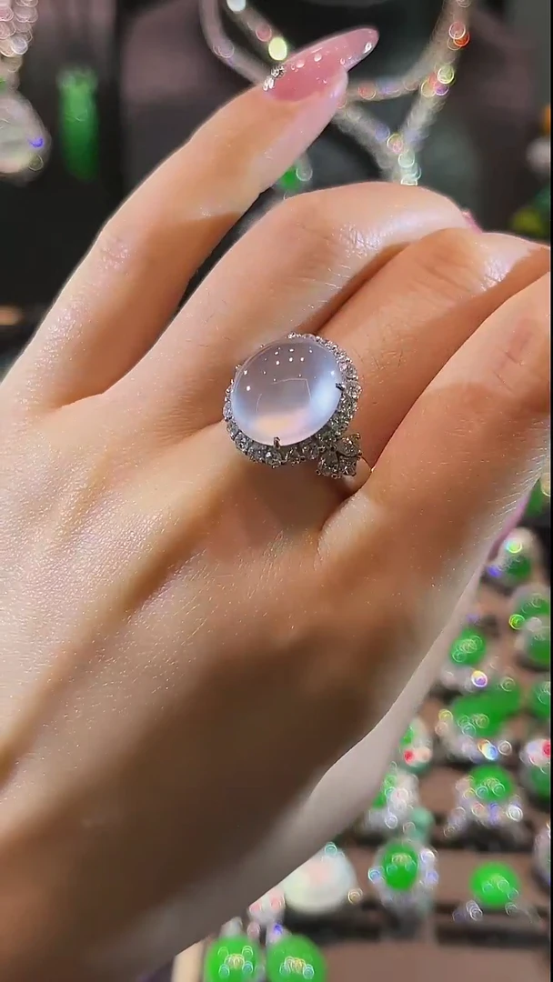 翡翠戒指18K金镶嵌戒指