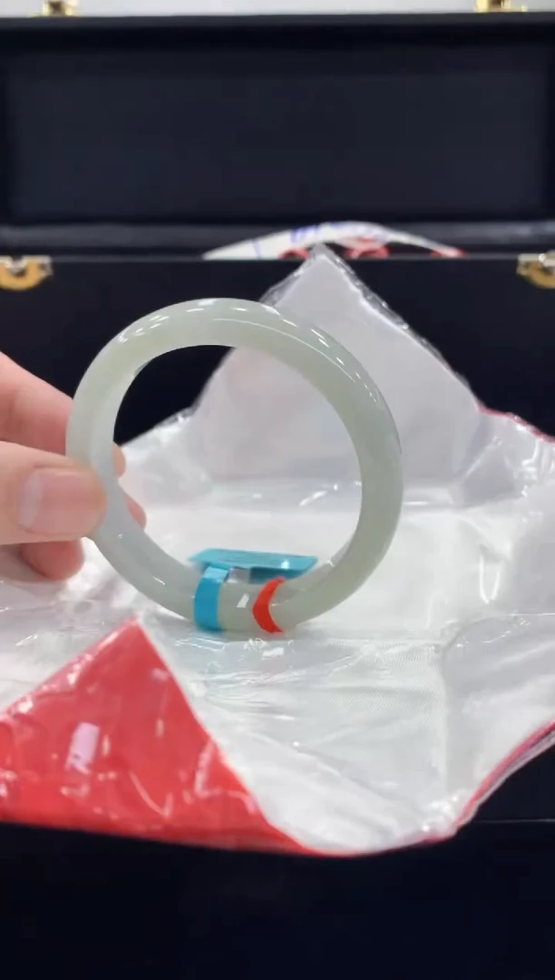 未镶嵌手镯翡翠翡翠手镯