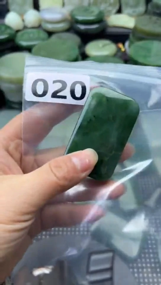 未镶嵌和田玉珠宝半成品牌子