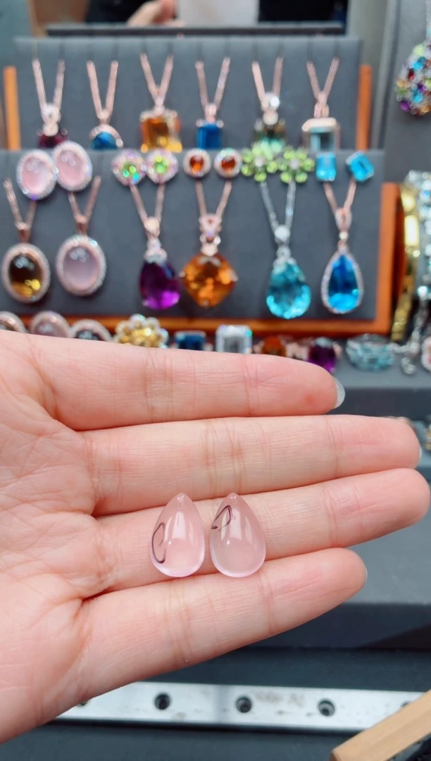 未镶嵌珠宝半成品芙蓉石咖**糖芙蓉石裸石 B货 13.2克拉