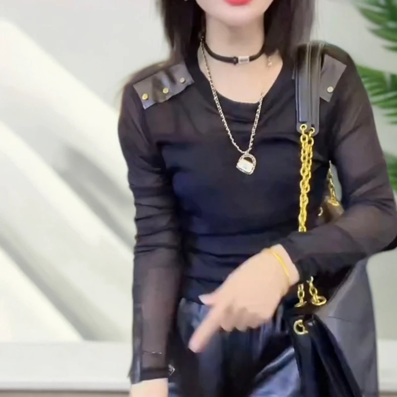 2025春新款拼接皮标网纱打底衫铆钉女时尚洋气百搭长袖上衣潮网红