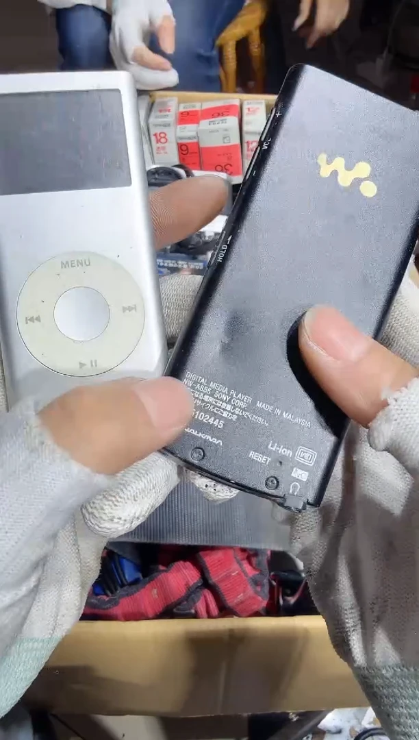 8新是*源   011中古商品，瑕疵品，不保好坏。