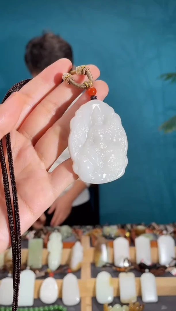 颈饰未镶嵌和田玉1800