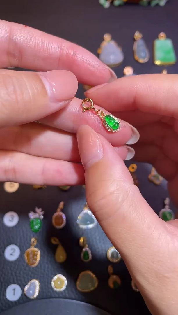 颈饰银S925镶嵌翡翠a货翡翠