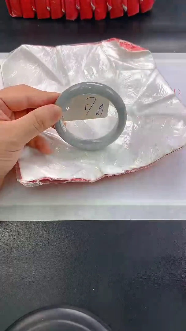 未镶嵌手镯翡翠39