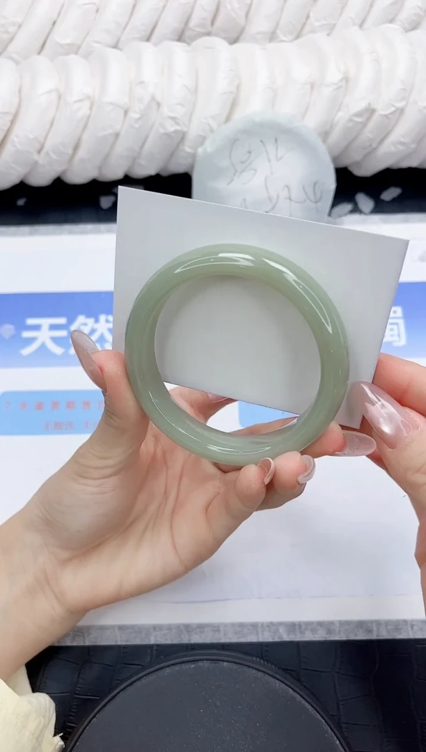 未镶嵌手镯石英质玉214-56.2