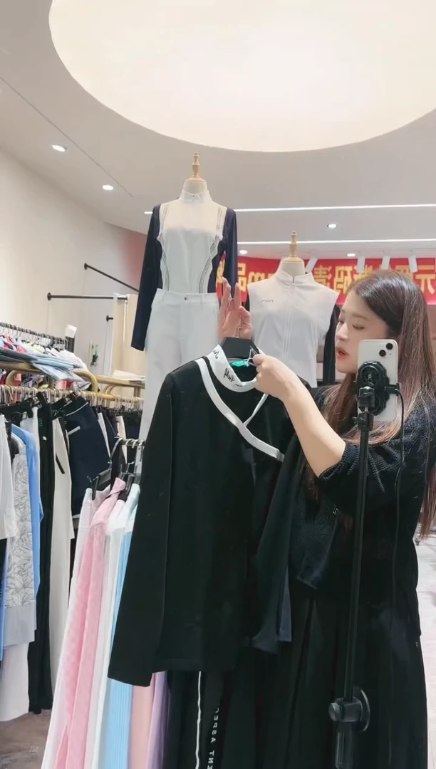XL码的黑色上衣1111