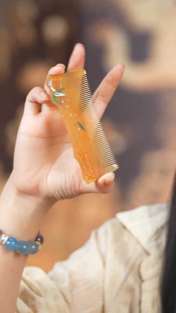 豆包儿的星耀家牛角梳