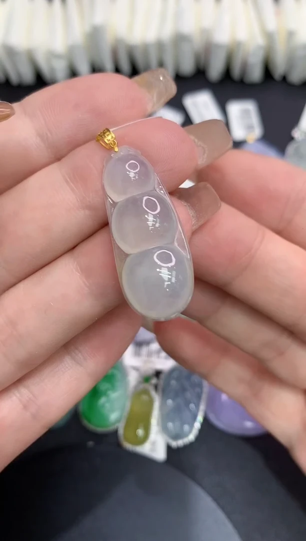 吊坠(不含链)18K金镶嵌翡翠111