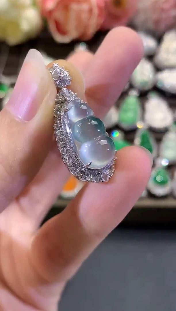 吊坠(不含链)18K金镶嵌翡翠B220