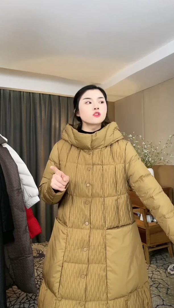 森比 鹅绒服  140斤内