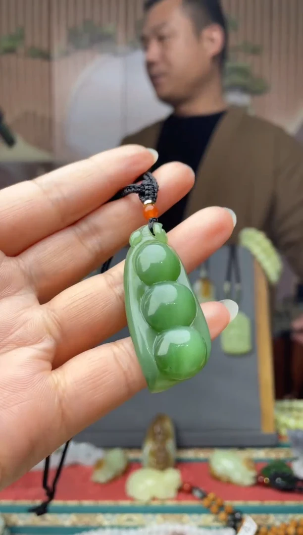 颈饰未镶嵌和田玉拍一发一