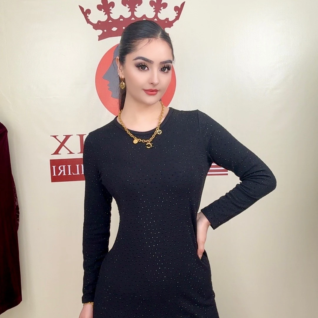 【皇后】isil hanix 2025年最新款高端钉钻连衣裙6003