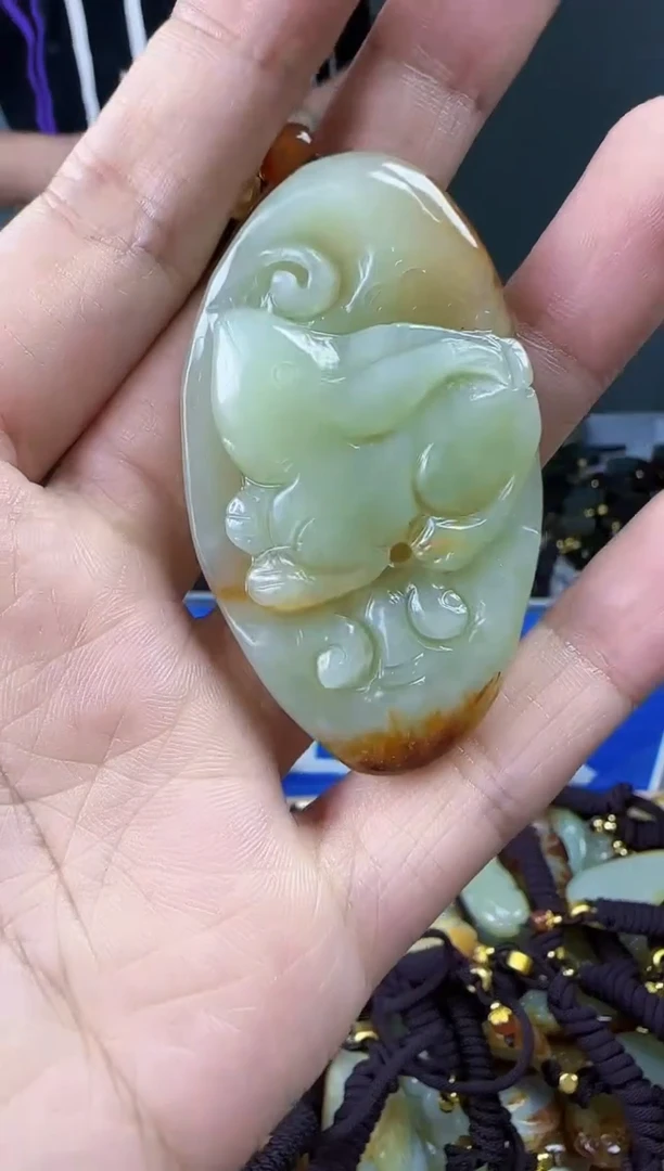 和田玉未镶嵌颈饰1