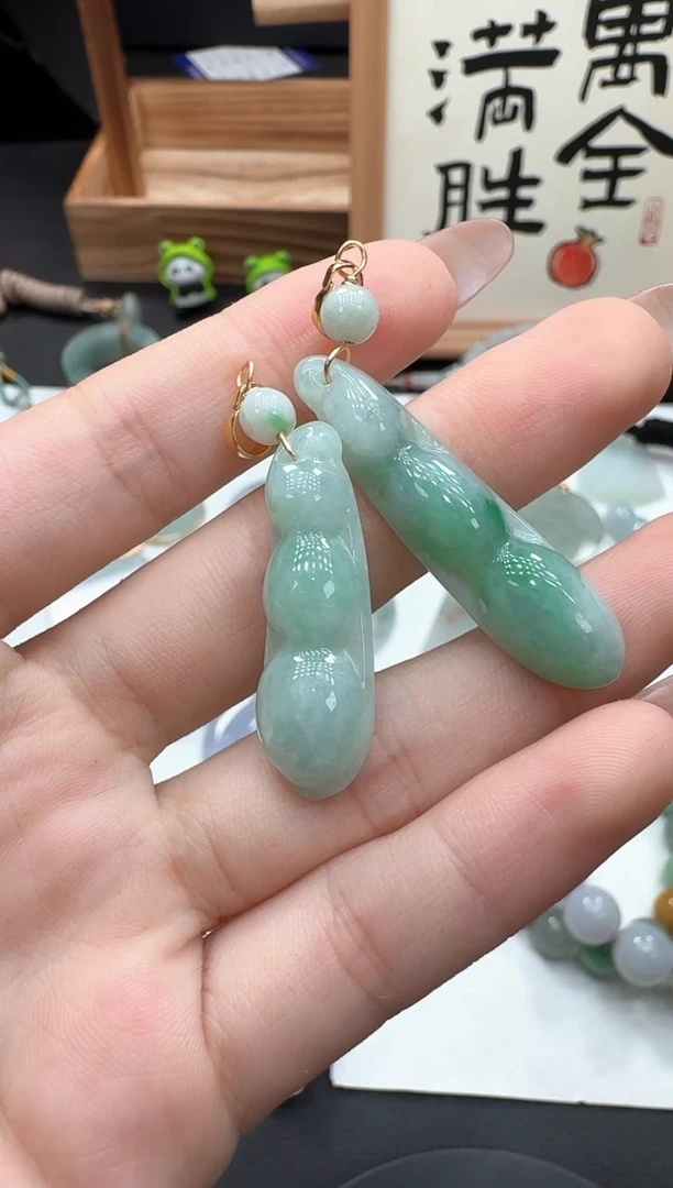 颈饰未镶嵌翡翠多样性发其一