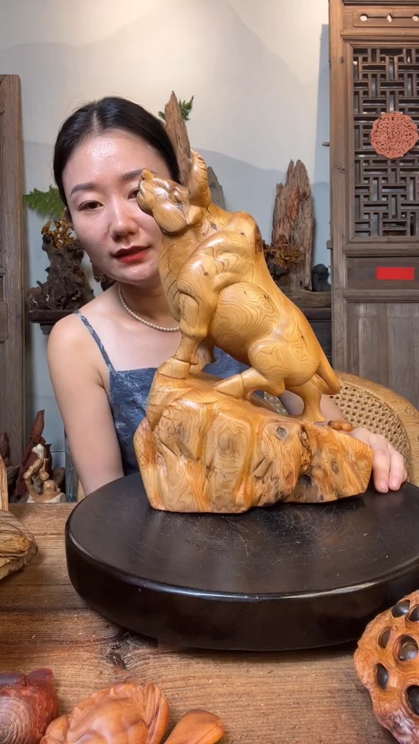 摆件R***Y789789897789