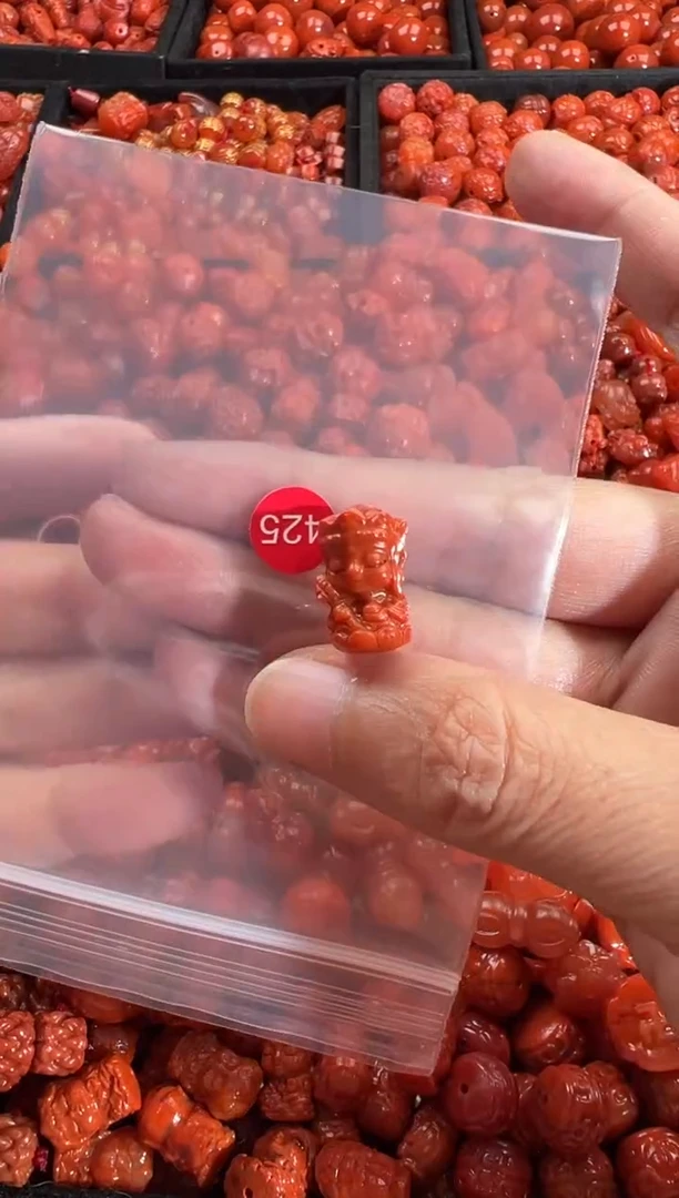 颈饰未镶嵌南红玛瑙1