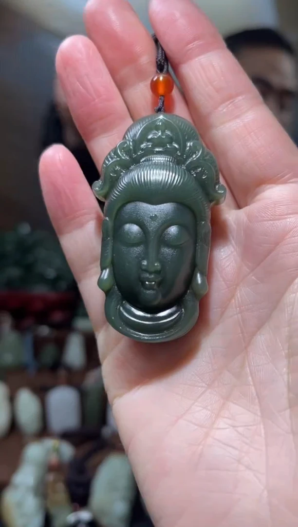 颈饰未镶嵌和田玉.