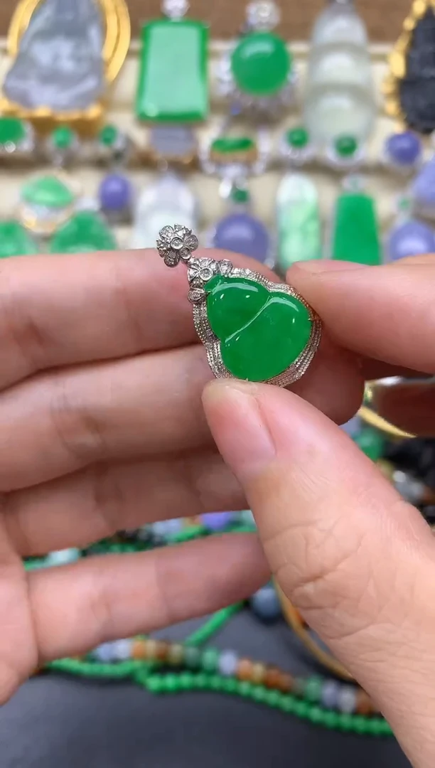 【闪购商品】翡翠颈饰18K金镶嵌560-中国好珍宝