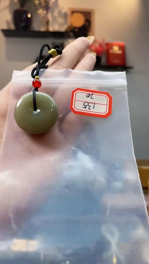 未镶嵌和田玉挂件1