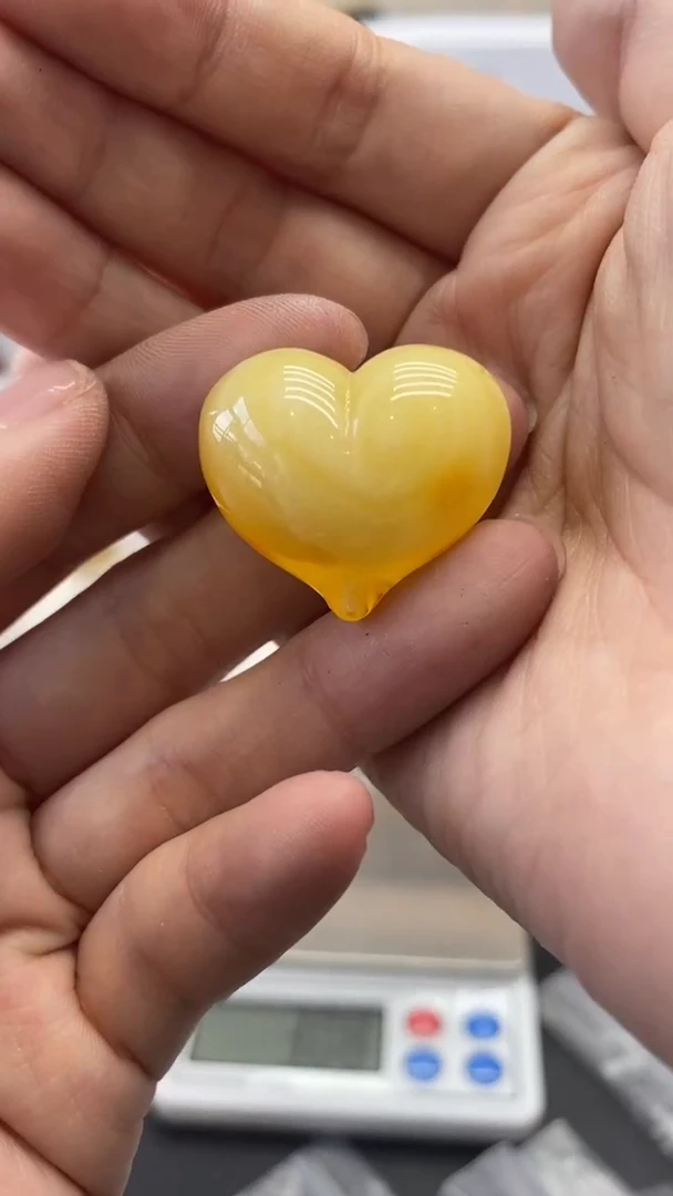 琥珀未镶嵌珠宝奇石2584