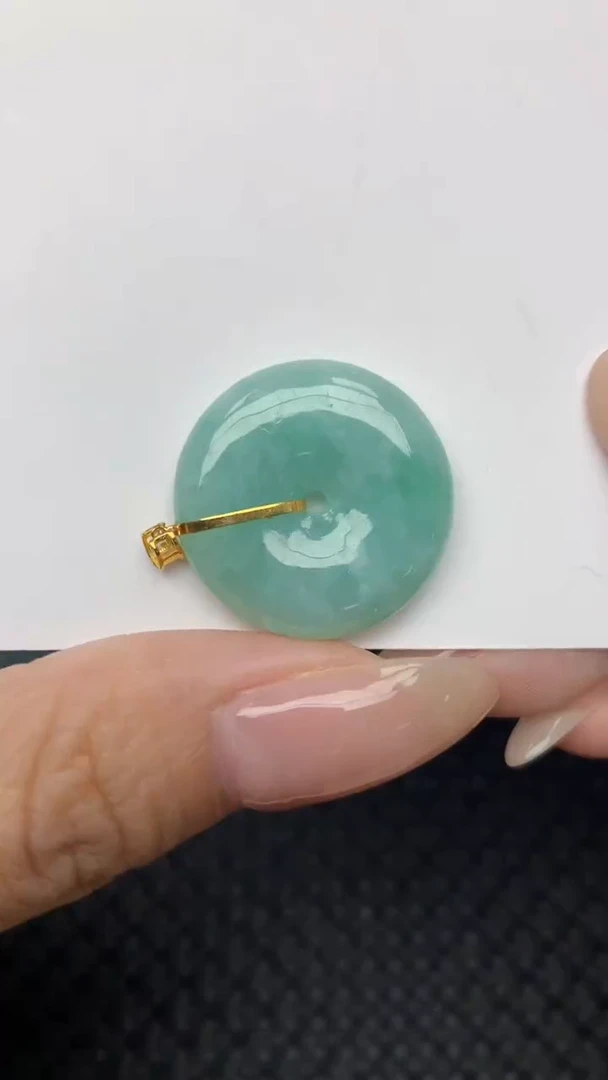 翡翠18K金镶嵌颈饰天然翡翠a货