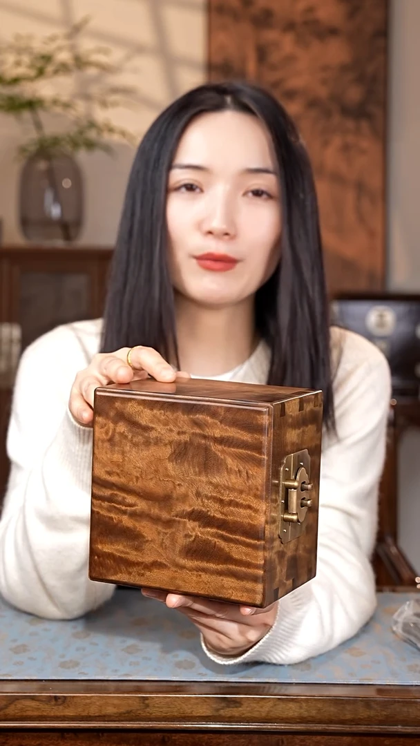 乌木类家具金丝楠阴沉木 一木一器满纹首饰盒