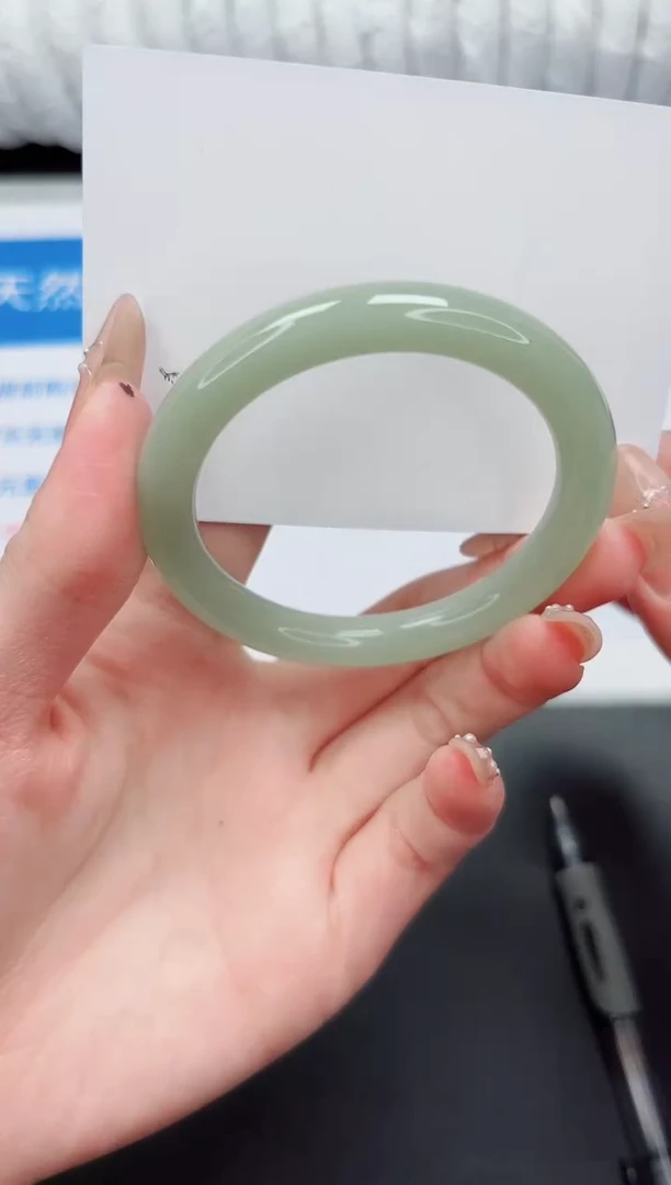 未镶嵌手镯石英质玉33-52.7DY