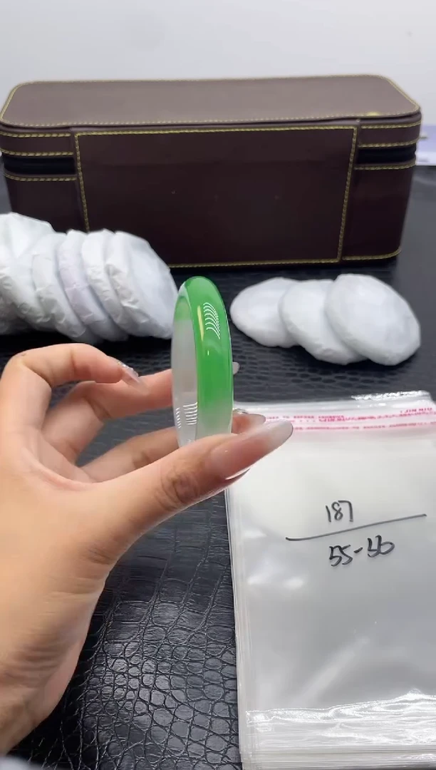 187手镯所见即所得拍啥发啥