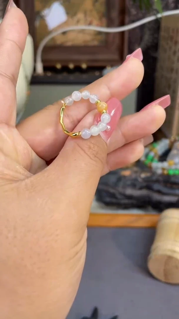 未镶嵌戒指翡翠戒指