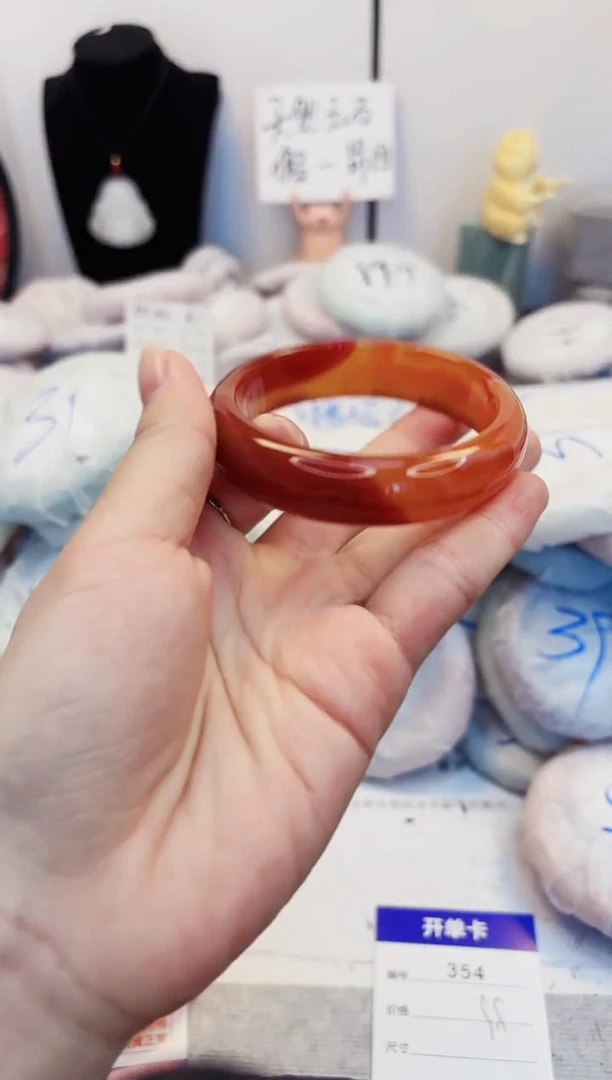 【闪购商品】石英质玉手镯未镶嵌354-玛瑙-圈口58