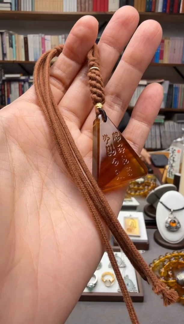 琥珀颈饰未镶嵌要是挂3