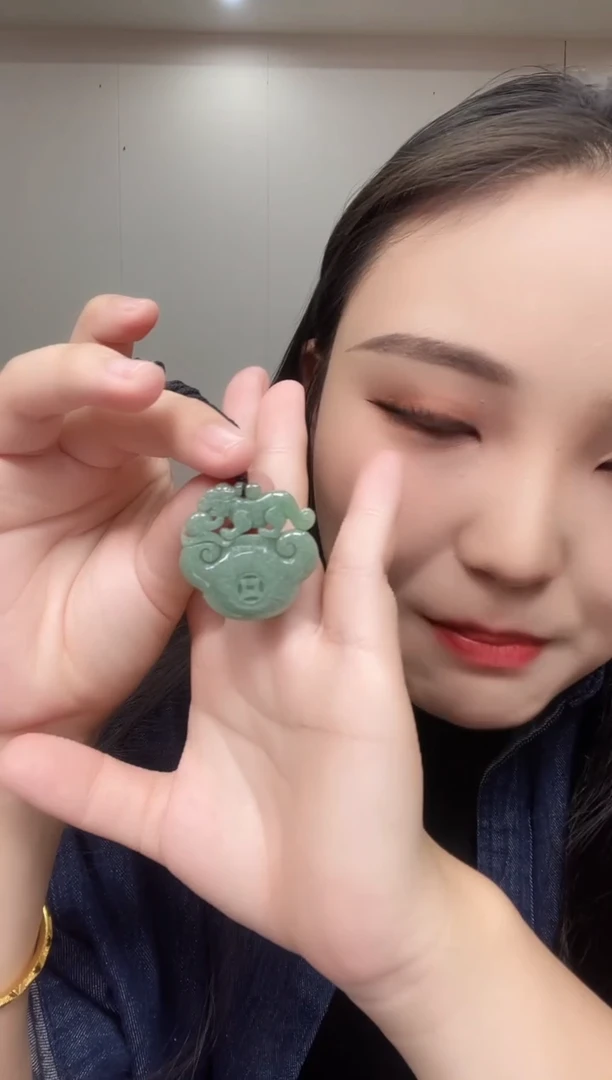 【闪购商品】翡翠吊坠(不含链)未镶嵌天然A货翡翠