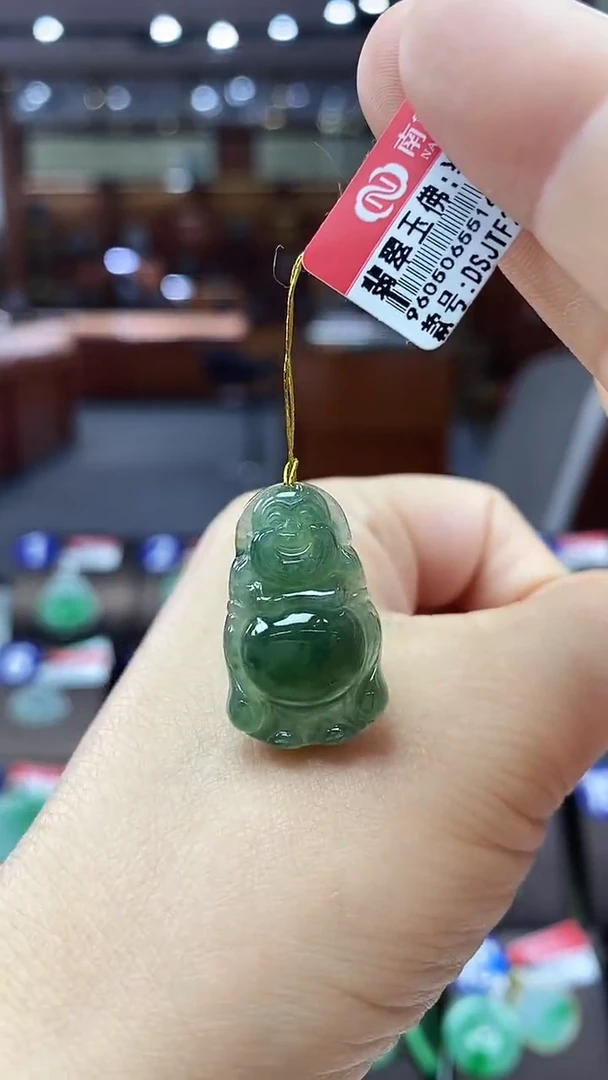 颈饰未镶嵌翡翠佛公
