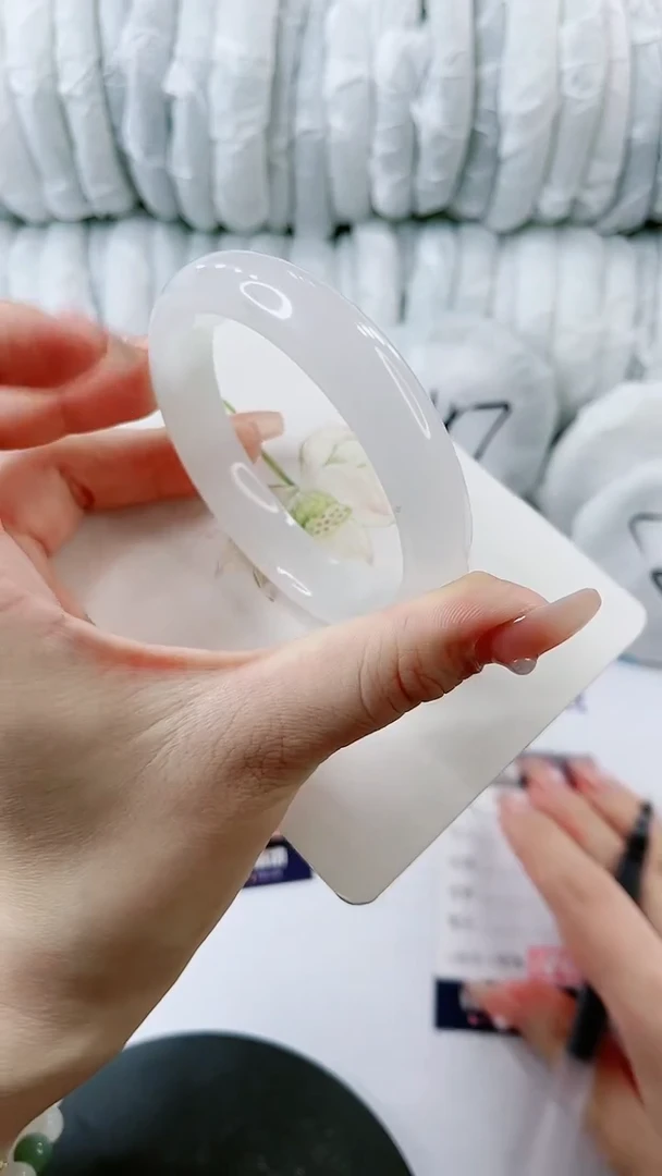 【闪购商品】石英质玉手镯未镶嵌0548494278-多样性发货