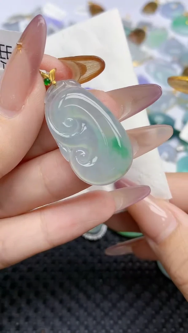 翡翠18K金镶嵌颈饰250   天然翡翠A货  百元以上9米证书费自理