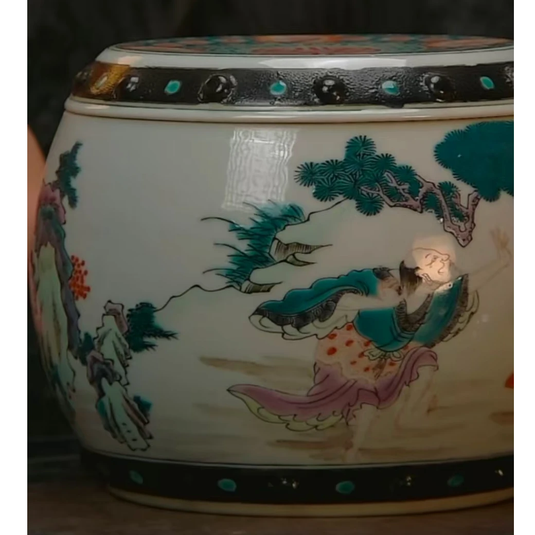 清  粉彩人物锈墩