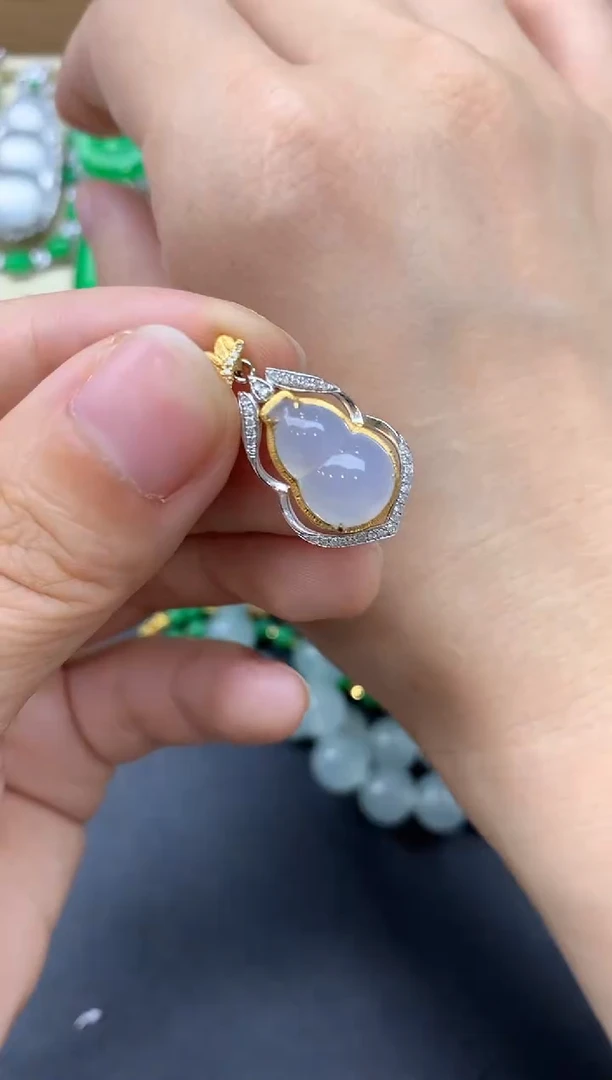 翡翠18K金镶嵌颈饰109-中国好珍宝