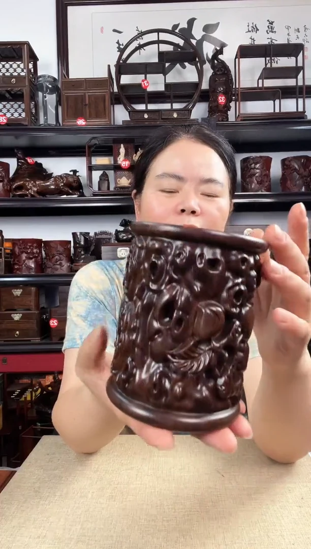 木寿桃笔筒老李红木工艺品