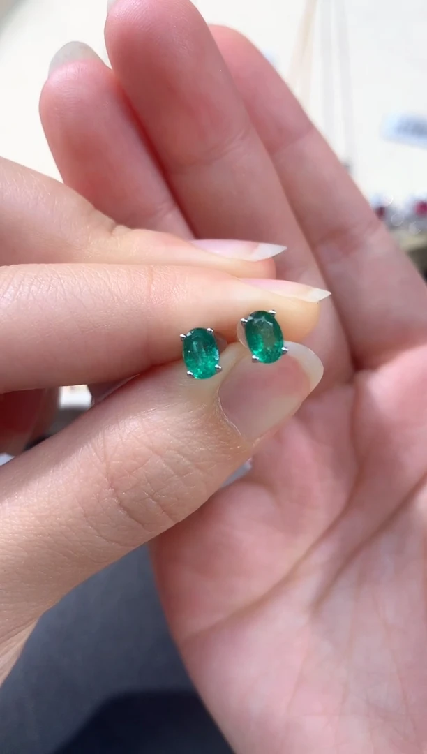 耳饰18K金镶嵌祖母绿A11|1280